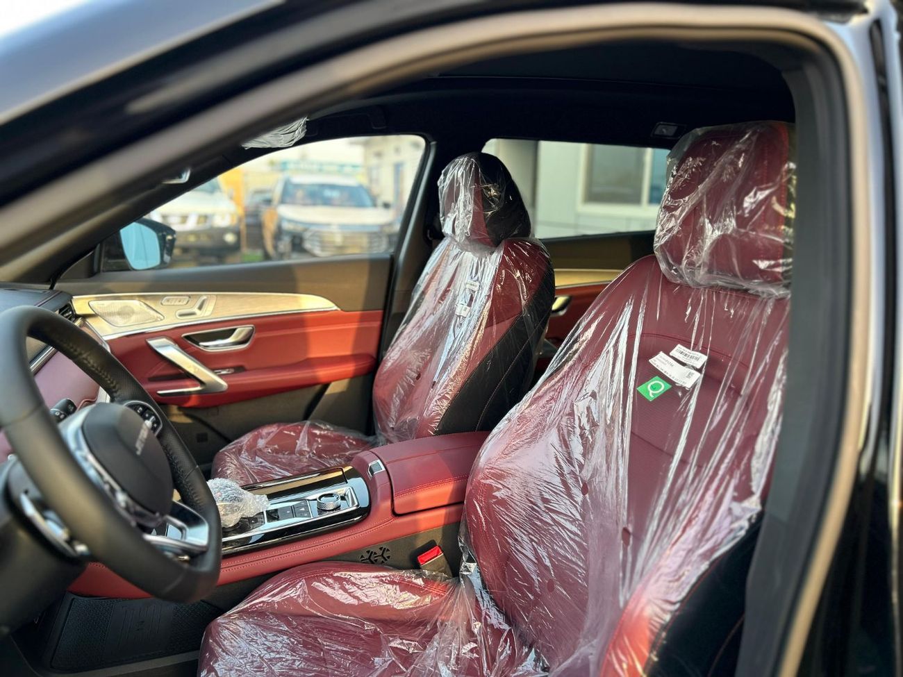 Luxury auto dealer in UAE