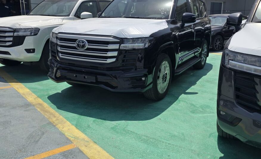 Toyota Hilux 2025 UAE